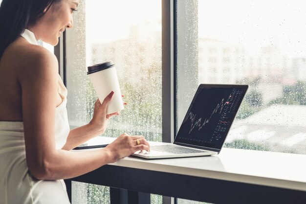 Navigating 2025: New Finance Regulations & Your Investments